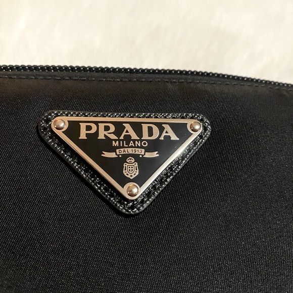Prada wristlet - Picture 4 of 11